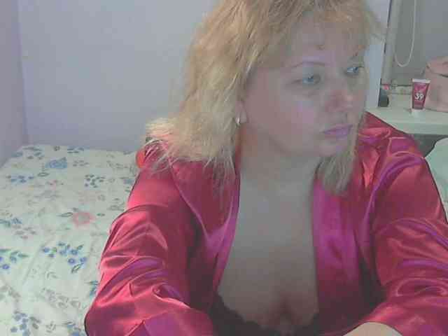 LucyAlexis webcam