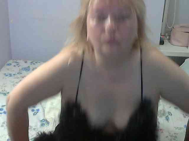 LucyAlexis webcam