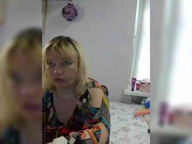 LucyAlexis webcam