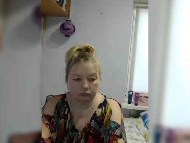 LucyAlexis webcam