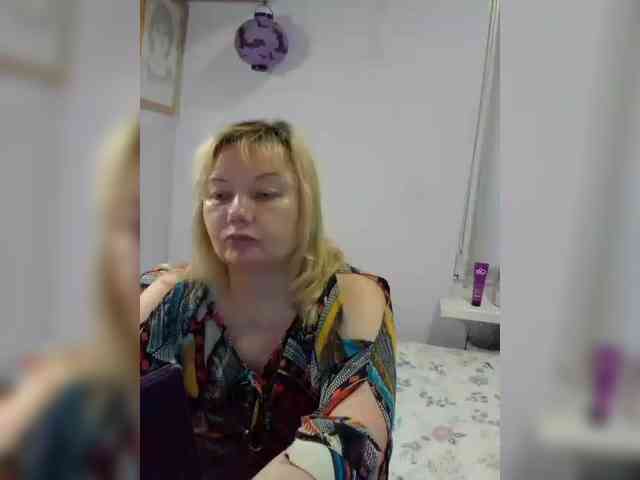 LucyAlexis webcam
