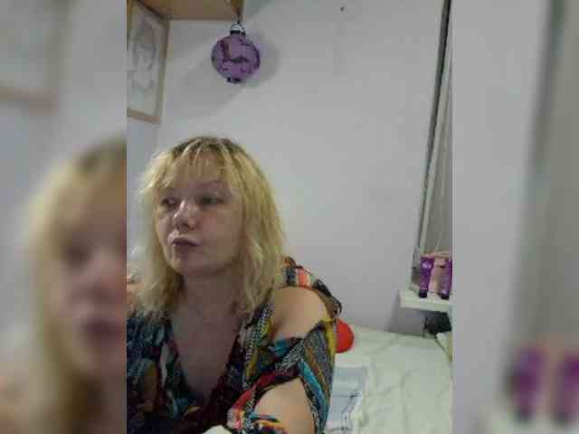 LucyAlexis webcam