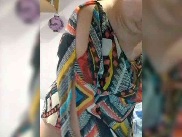 LucyAlexis webcam