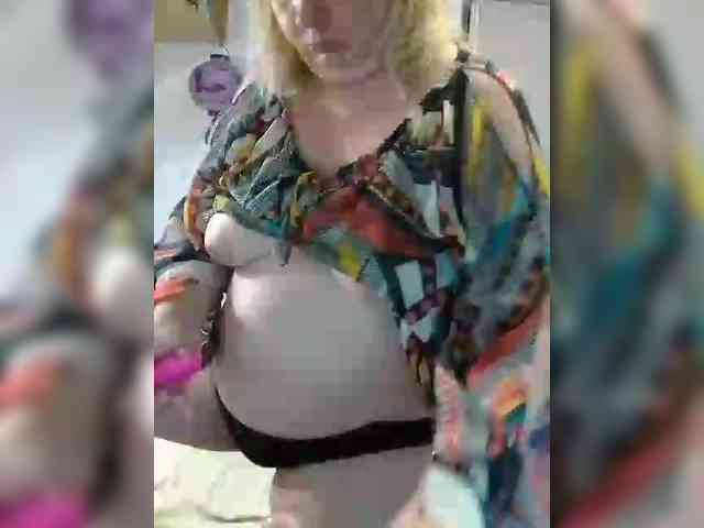LucyAlexis webcam