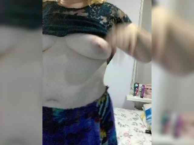 LucyAlexis webcam