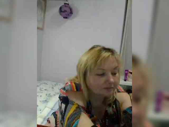 LucyAlexis webcam