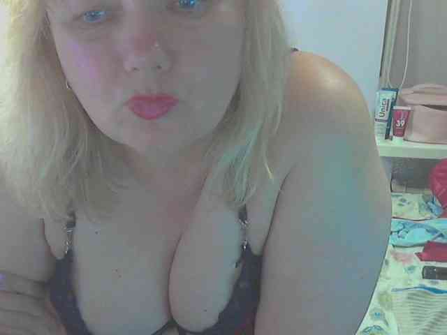 LucyAlexis webcam