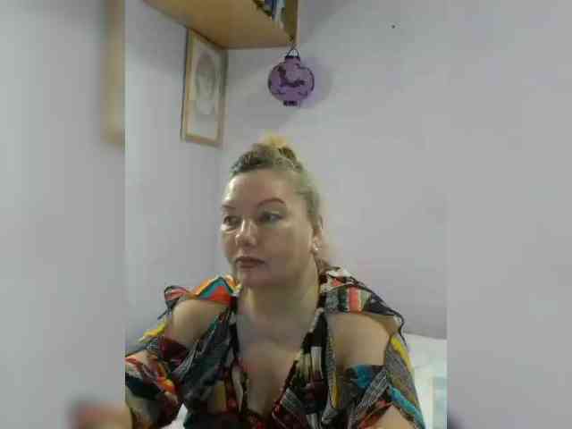 LucyAlexis webcam