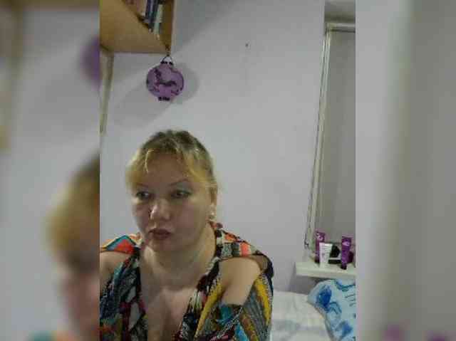 LucyAlexis webcam