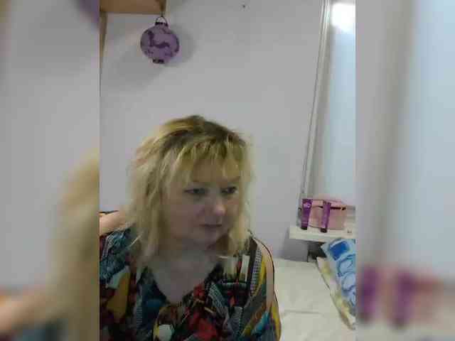 LucyAlexis webcam