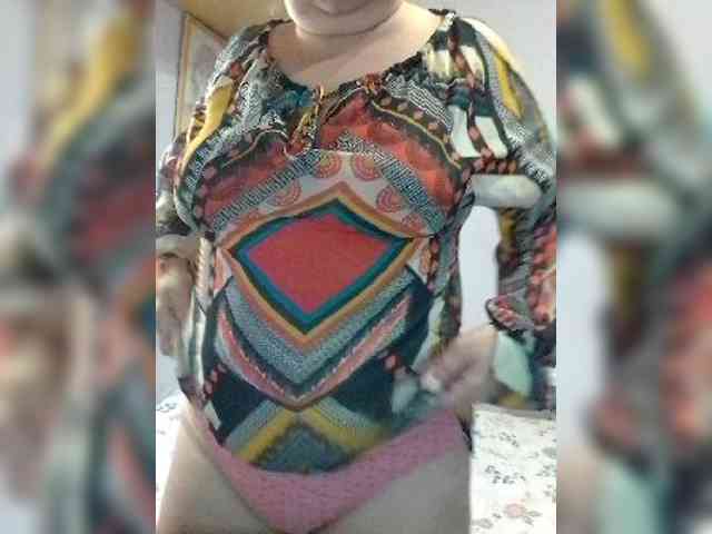 LucyAlexis webcam