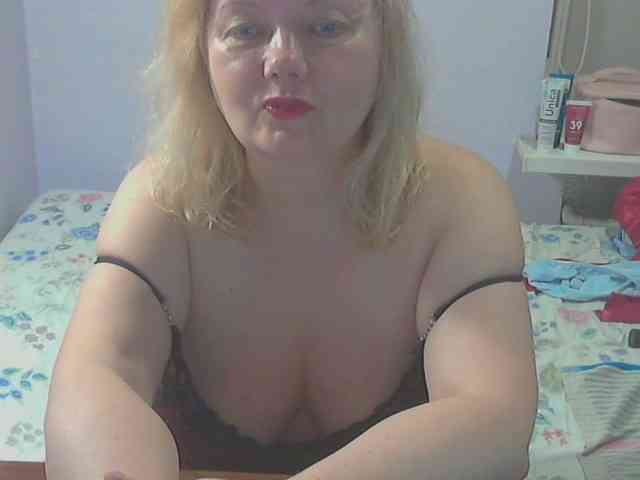 LucyAlexis webcam