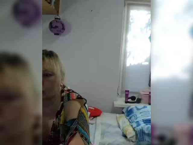 LucyAlexis webcam