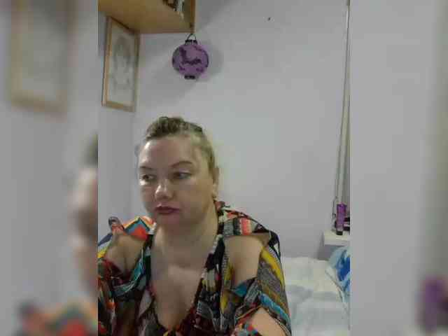 LucyAlexis webcam