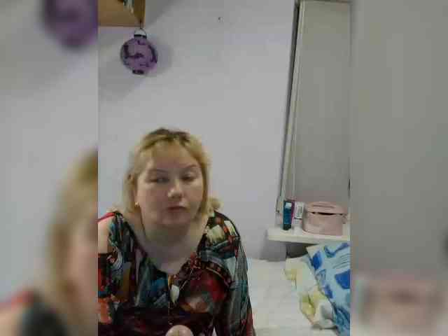 LucyAlexis webcam