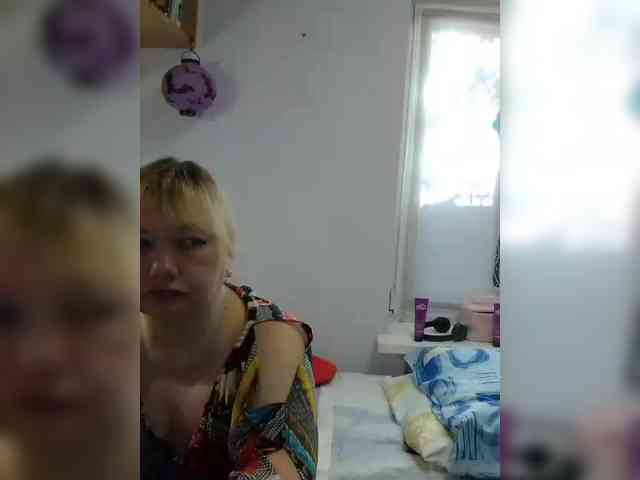 LucyAlexis webcam