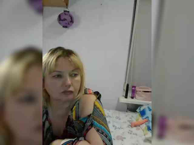 LucyAlexis webcam