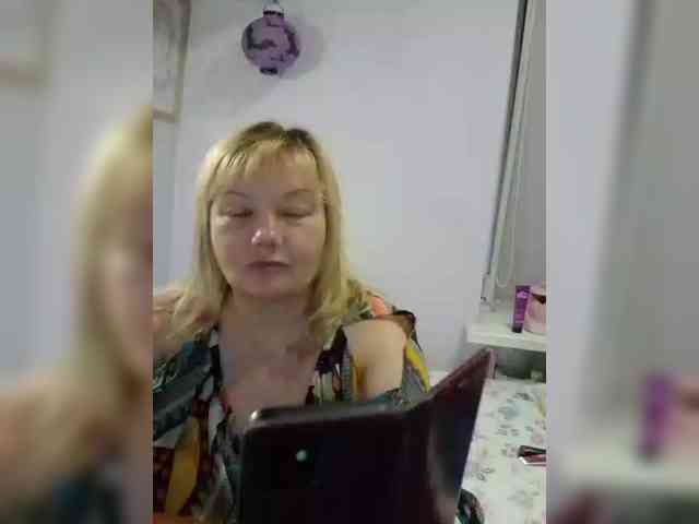 LucyAlexis webcam
