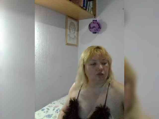 LucyAlexis webcam