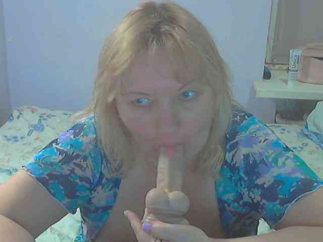 LucyAlexis webcam