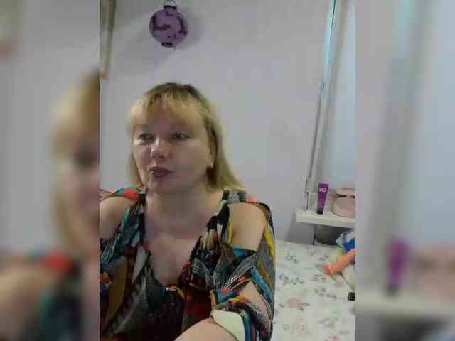 LucyAlexis webcam