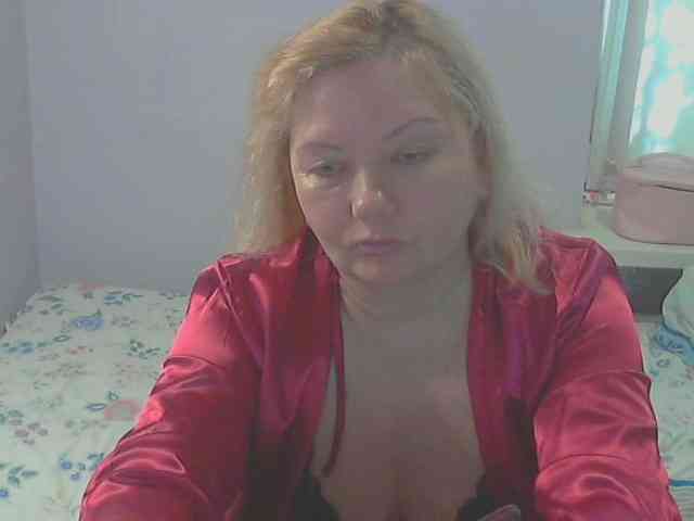 LucyAlexis webcam