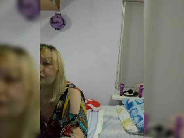 LucyAlexis webcam