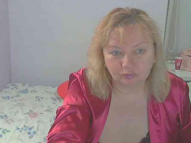 LucyAlexis webcam