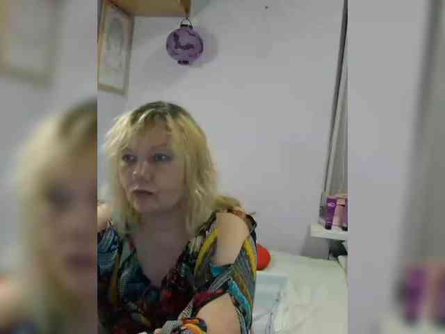 LucyAlexis webcam