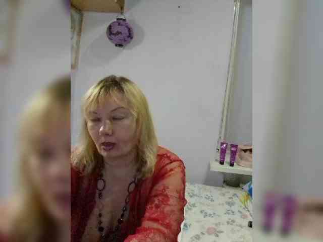 LucyAlexis webcam