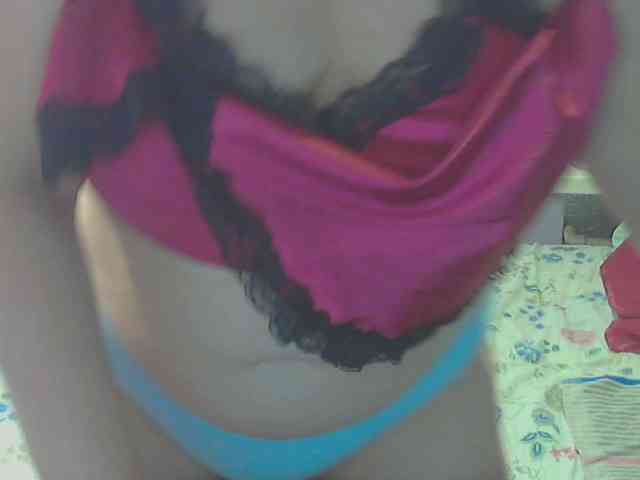 LucyAlexis webcam