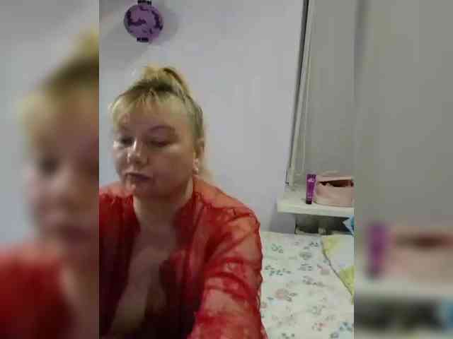 LucyAlexis webcam