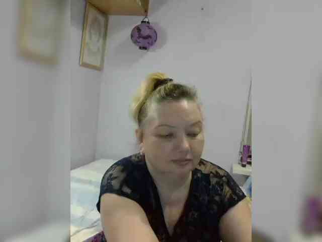 LucyAlexis webcam