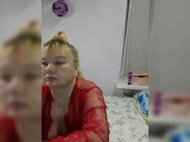 LucyAlexis webcam