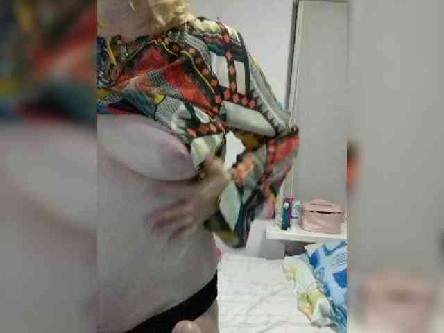 LucyAlexis webcam