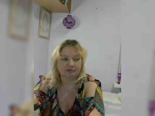 LucyAlexis webcam