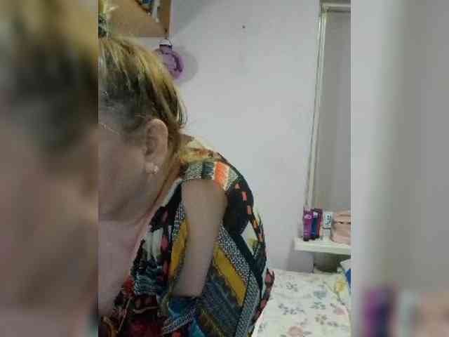 LucyAlexis webcam