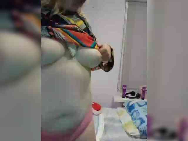 LucyAlexis webcam