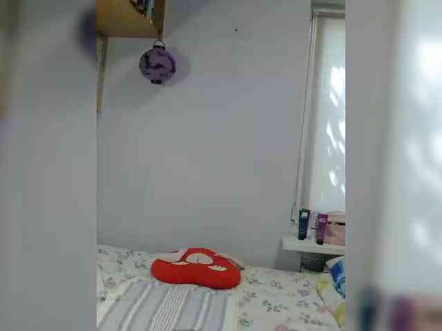 LucyAlexis webcam