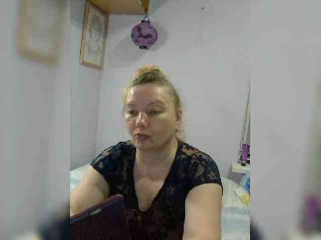 LucyAlexis webcam