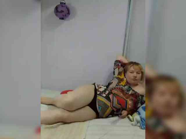LucyAlexis webcam