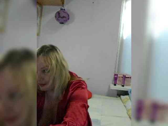 LucyAlexis webcam