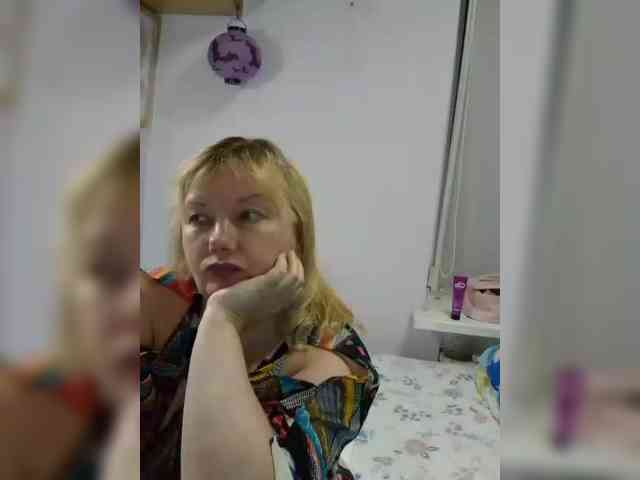 LucyAlexis webcam