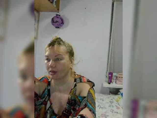 LucyAlexis webcam
