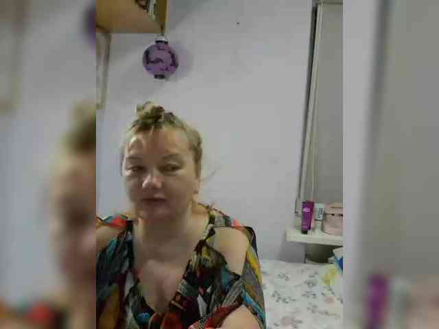 LucyAlexis webcam