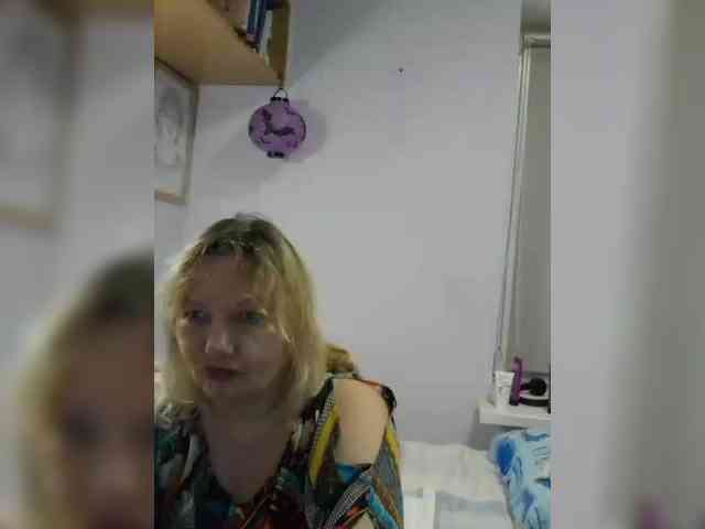 LucyAlexis webcam