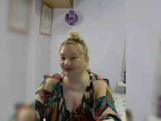 LucyAlexis webcam