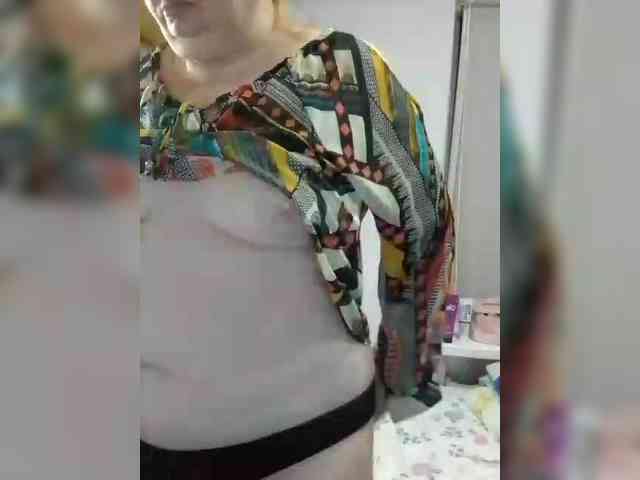 LucyAlexis webcam