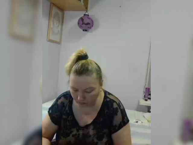 LucyAlexis webcam