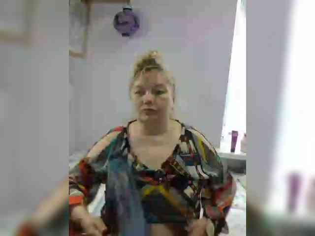 LucyAlexis webcam